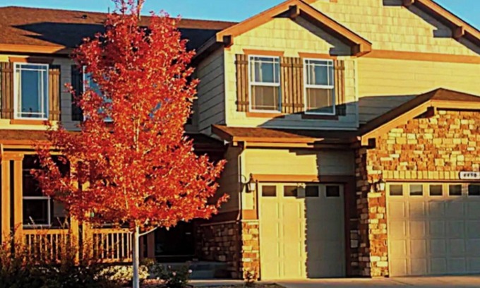 Castle Rock House | Spacious 1 Bdrm Walkout Basement, backs to open space, 5 min to downtown & parks