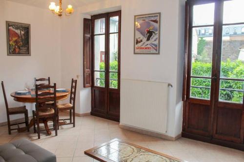 Bagneres-de-Luchon Apartment | Spacious 1 bed apartment in Bagnères-de-Luchon