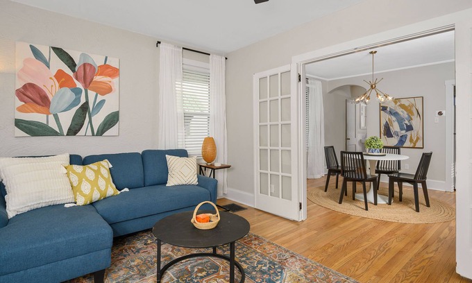 Roselawn Finance House | Spacious 1 bedroom 2 bathroom Private Home with Washer/Dryer and Office