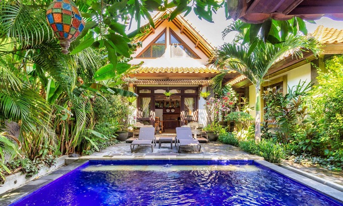 Jimbaran Bay Villa | Spacious 10BR Villa Located In Jimbaran, Perfect For Group Getaways! - W/Pool!