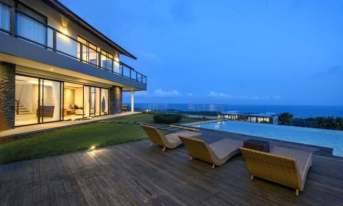 Pecatu Villa | Spacious 12BR Hilltop Villa locate in Uluwatu - Karaoke room available!