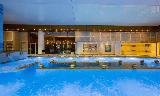 Vouliagmeni Apartment | Spacious 1BR Suite near Apollonies Beach Voulas