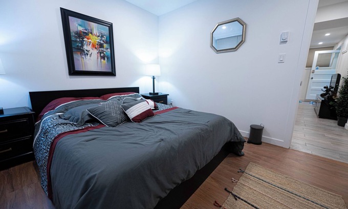 West Vancouver House | Spacious 2-Bedroom Basement Suite – Perfect for Families!
