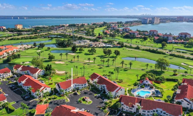 Palma del Mar Condo | Spacious 2 bedroom 2 bathroom condo with pool
