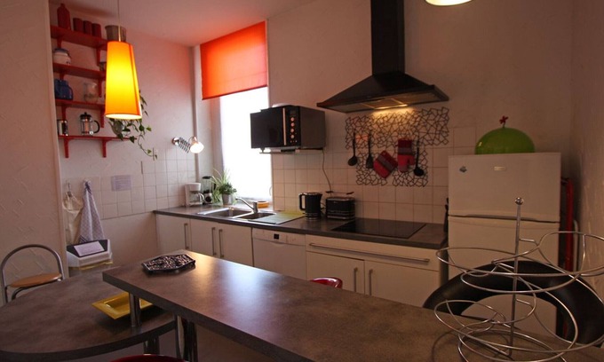 Epinal Cottage | Spacious 2-Bedroom Apartment Near TGV & Amenities with Free Parking & WiFi