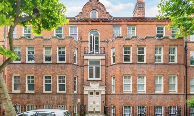 West Kensington Apartment | Spacious 2-Bedroom Apartment Near West Kensington Station