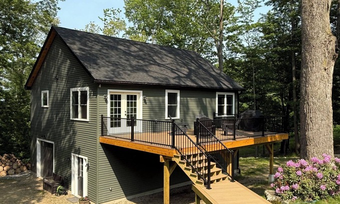 Hooksett Apartment | Spacious 2 Bedroom Apartment on Rural, Wooded Property. King Bed