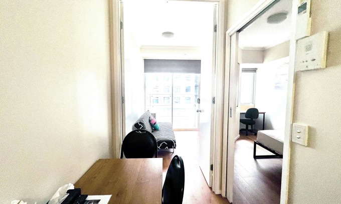 Carlton South Apartment | Spacious 2-Bedroom Apt for 4 Guests in CBD – Queen Bed, Single Bed, Sofa Bed