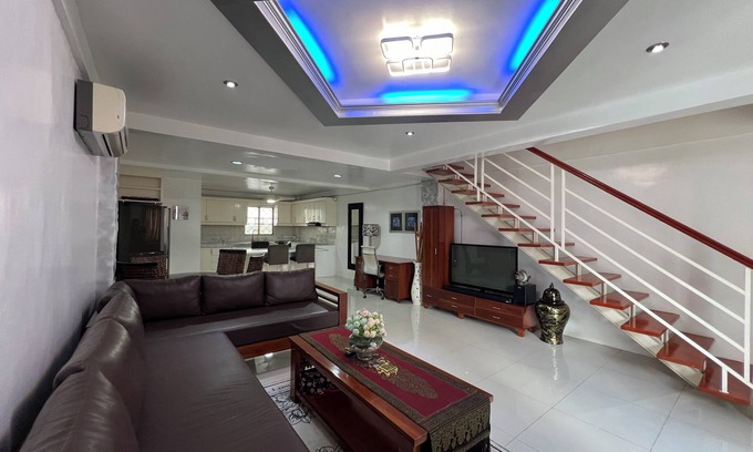 Malabanias Condo | Spacious 2-bedroom condo with AC in Angeles near walking street