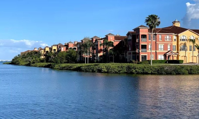 Clearwater Condo | Spacious, 2 king bedrooms, ground floor condo in Grand Venezia Resort + Garage!
