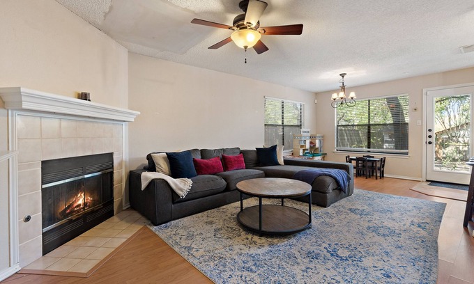 Indian Oaks House | Spacious 2-Story Home + Private Backyard + Office