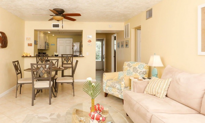 Grove City Condo | 🥇 Spacious 2bd condo on the water (CH818)
