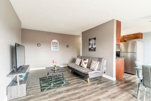 Hamilton Apartment | Spacious 2BR Apt - Near DT Hamilton