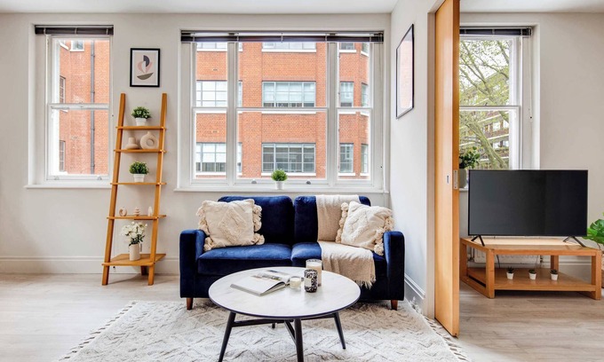 Holborn and Covent Garden Apartment | Spacious 2BR in the Heart of Holborn