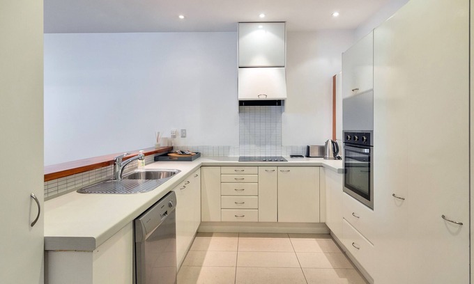 Newmarket Apartment | Spacious 2BR Near Westfield Newmarket