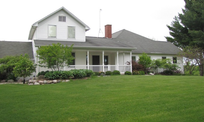 Chase House | Spacious 3 bedroom 4 bathroom home near the manistee national forest