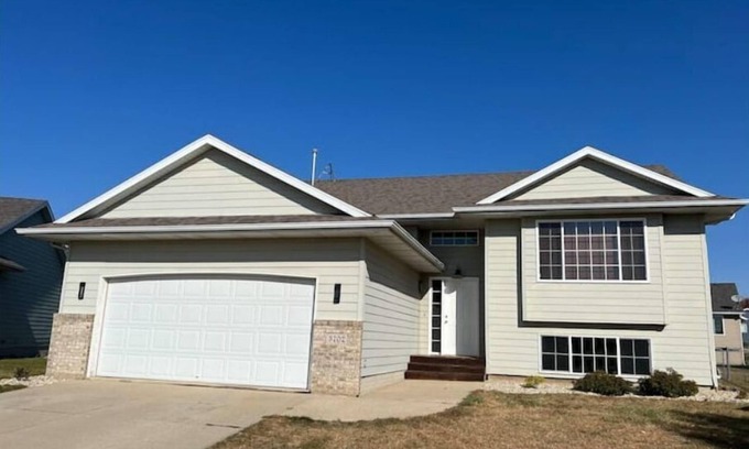 Spirit Lake House | Spacious 3 bedroom home near the Barefoot Bar