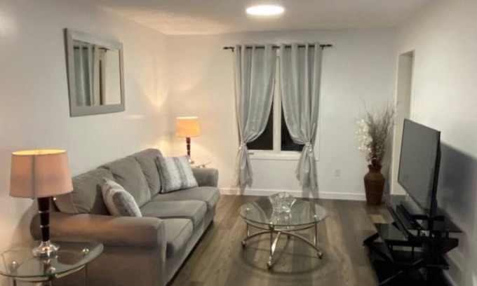 London House | Spacious 3 BR House Near White Oaks Mall/Victoria Hospital W Free Parking