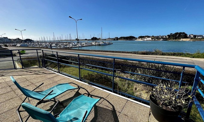 Etel Apartment | Spacious 3-room apartment in Étel - Terrace - Port view - Wifi - Parking