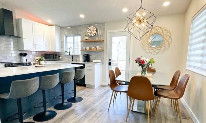 Lincoln House | Spacious 3bed/2bath Home by downtown & UNL. Fire pit and Ping Pong & Swing set!