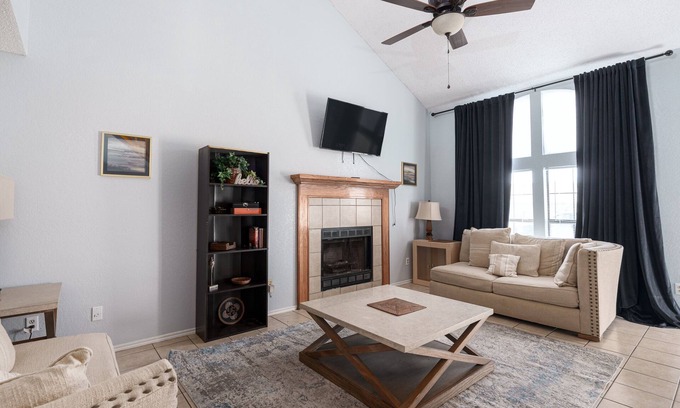 Killeen House | Spacious 3BR/2.5BA House with Serene Balcony Retreat - Your Perfect Getaway
