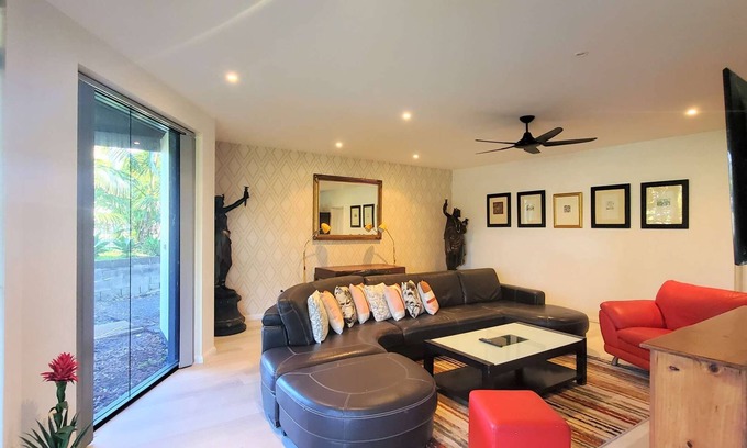 Callala Bay House | Spacious 3BR ground floor holiday home close to beach