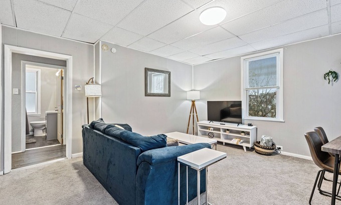 Mount Washington House | Spacious 3BR House! Off Street Parking!