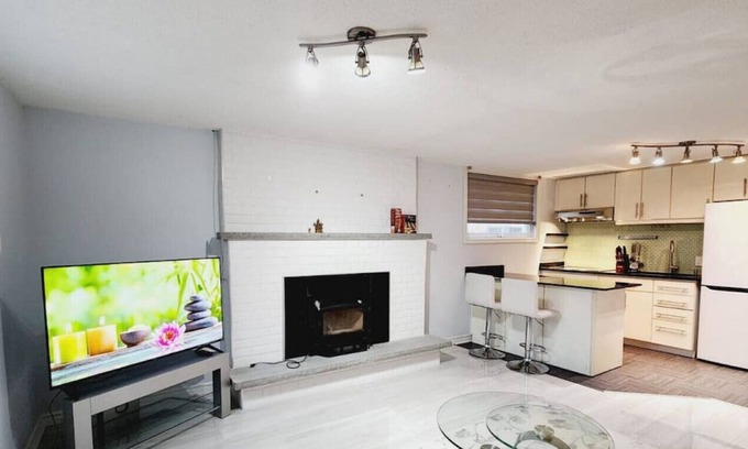 Erin Mills House | Spacious 3BR Lower Suite in Mississauga w/ Parking