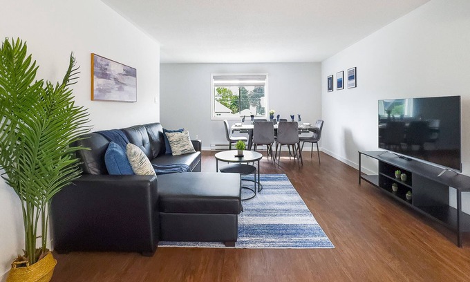 Bobcaygeon Apartment | Spacious 3BR Pet-Friendly Apartment in Bobcaygeon