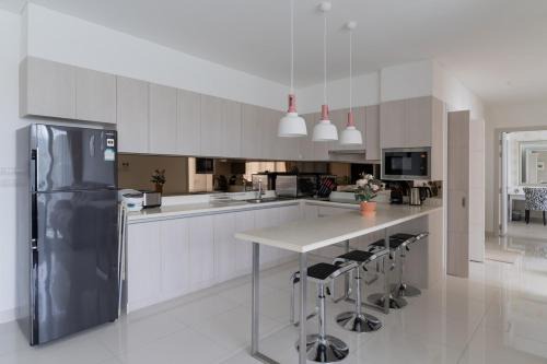 Bang Tao Apartment | Spacious 3BR Sea-View Condo Resort Amenities 2708