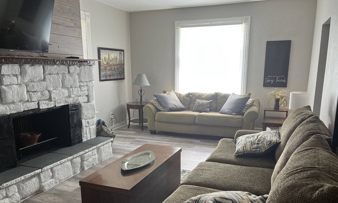 Canton Apartment | Spacious 3BR w/Fenced in Yard & Parking