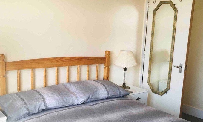 Bexhill-on-Sea House | Spacious 4 bed maisonette close to beach
