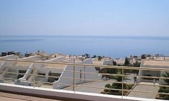 Luz Villa | Spacious 4 bed villa with pool & sea views, within walking distance of Luz beach