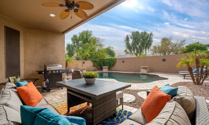 Litchfield Park House | Spacious 4-Bedroom Home with Private Pool & BBQ