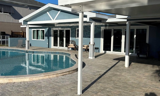 Spring Hill House | Spacious 4-bedroom house in beautiful Hernando Beach with WiFi, pool, sleeps 8