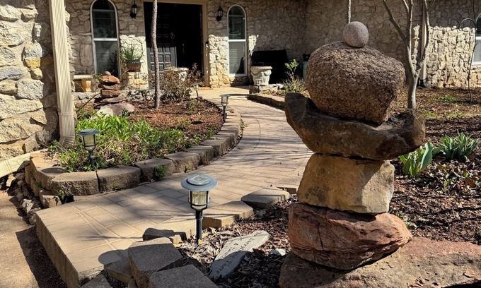 Edmond House | Spacious 4-bedroom, 2-1/2 bath, 2,700 sq ft, wooded one acre lot