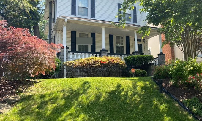Langdon House | Spacious 4-bedroom 3 bath house in the Nation’s Capital