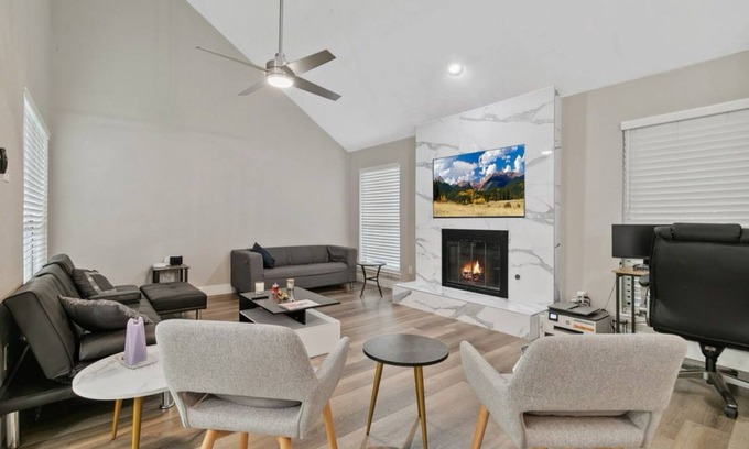 North Central Carrollton House | Spacious 4-bedroom house in charming Carrollton, North Dallas with AC