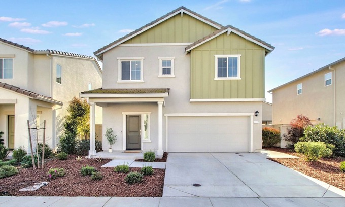 Pleasant Grove House | Spacious 4-bedroom house in charming Roseville for Mid-Term Rental