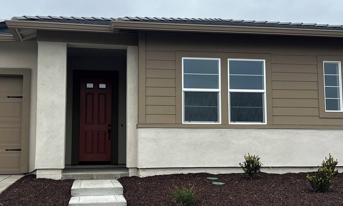 Woodland House | Spacious 4-bedroom house with WiFi and AC in welcoming Woodland CA