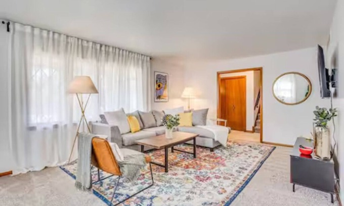 Wichita House | Spacious 4-bedroom house with pool in quiet neighborhood