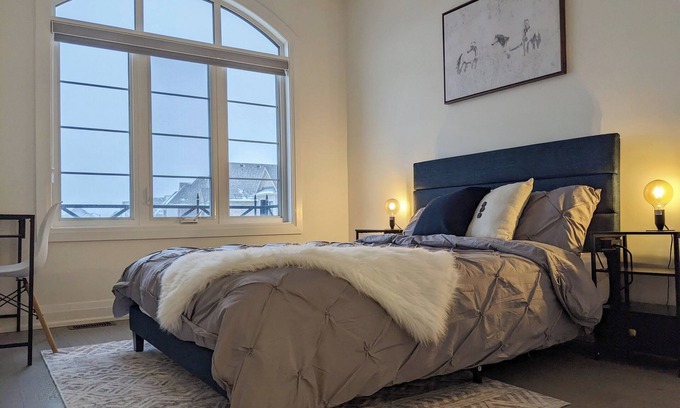 Halton Regional Municipality House | Spacious 4-bedroom house in peaceful Milton with WiFi, AC. Close to escarpment!