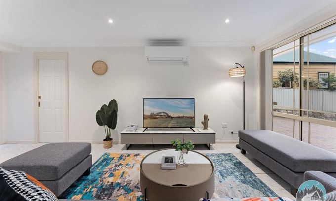 Epping House | Spacious 4-Bedroom House in Peaceful Epping