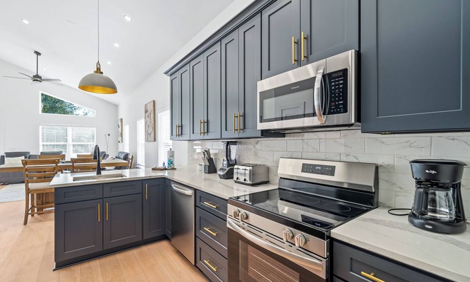Foley House | Spacious 4-bedroom house in charming Foley