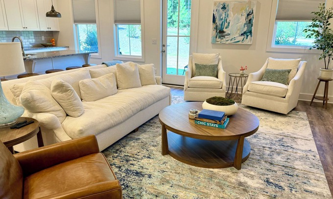 Cary Woods House | Spacious 4-bedroom townhome near campus