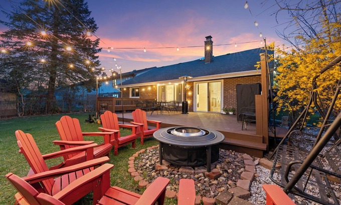 Des Plaines House | Spacious 4-bedroom house in amazing Des Plaines with WiFi, AC