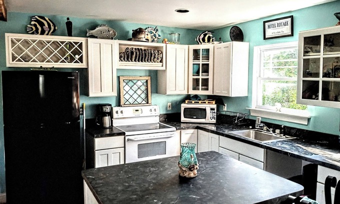Fire Island Pines House | Spacious 4-bedroom house in superb Fire Island with WiFi, AC
