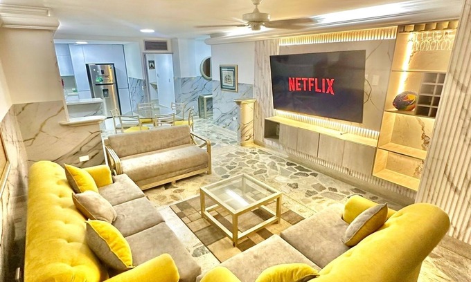Bocagrande Apartment | Spacious 4-bedroom apartment in gorgeous Cartagena de Indias with AC, WiFi