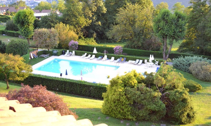 Vignone Apartment | Spacious 4½-room apartment with 3 balconies, pool and children's pool