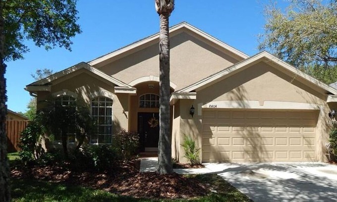 New Tampa House | Spacious 4B2B House in New Tampa - minutes to i-75 and i-275